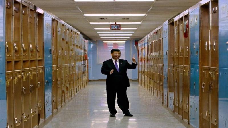 Xi at a gilded podium, wagging a finger; backdrop shows pastel world map and a school hallway of lockers labeled 'Tariffs.'