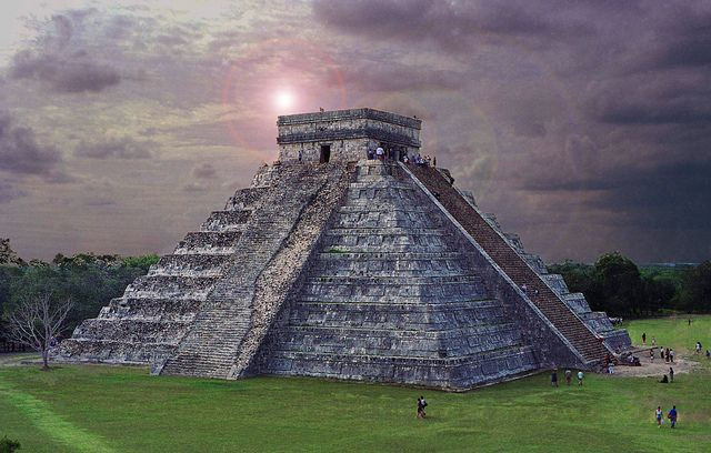 Mayan Calendar 2012 - December 21: Tourists, Mystics Gather at ...
